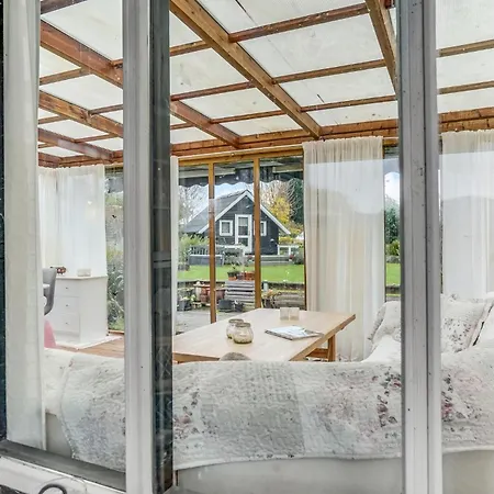 2 Bedroom Nice In *